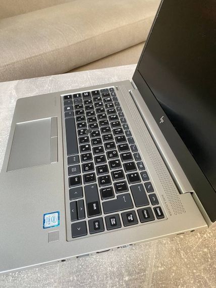 Ультрабук HP EliteBook 840 G6 / 14" (1920x1080) IPS / Intel Core i5-8265U (4 (8) ядра по 1.6 - 3.9 GHz) / 8 GB DDR4 / 256 GB SSD / Intel UHD Graphics 620 / WebCam / Win 10 б/в | Зображення 4