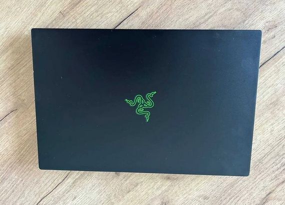 Ноутбук Razer Blade 15.6" FHD IPS 144Hz i7 8750H 8Gb SSD 256Gb RTX 2070 MaxQ  Б/В | Зображення 5