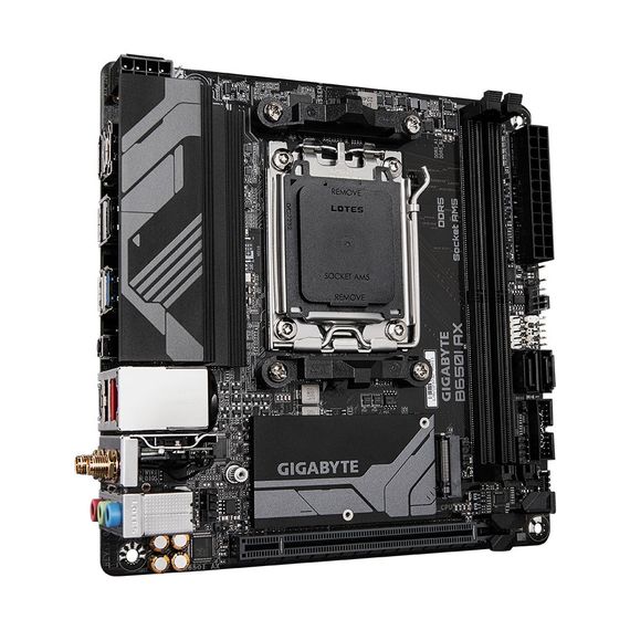Материнська плата GIGABYTE B650I AX | Зображення 1