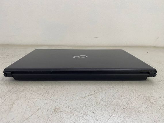 Ультрабук Б-класс Fujitsu LifeBook S936 / 13.3" (1920x1080) IPS / Intel Core i5-6200U (2 (4) ядра по 2.3 - 2.8 GHz) / 8 GB DDR4 / 128 GB SSD / Intel HD Graphics 520 / WebCam б/у | Зображення 7