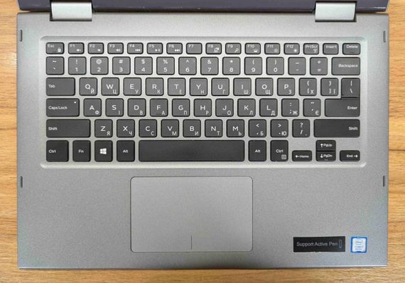 Ноутбук-трансформер Dell Inspiron 5379 / 13.3" (1920x1080) IPS Touch / Intel Core i7-8550U (4 (8) ядра по 1.8 - 4.0 GHz) / 8 GB DDR4 / 256 GB SSD / Intel UHD Graphics 620 / WebCam / Windows 10 б/в + Подарунок Бездротова миша / USB | Зображення 2
