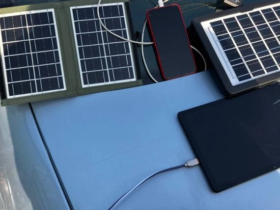 Зарядное устройство Cclamp CL-670 с солнечной панелью 7W USB | Зображення 3