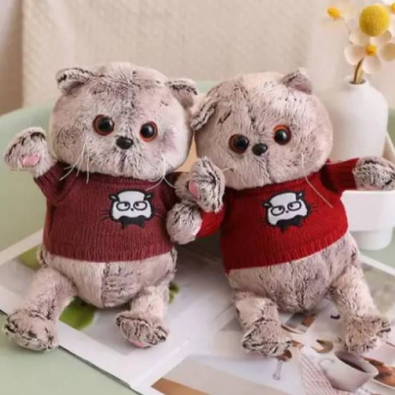 Игрушка мягкая Кот Басик в свитере 30см В бордовом