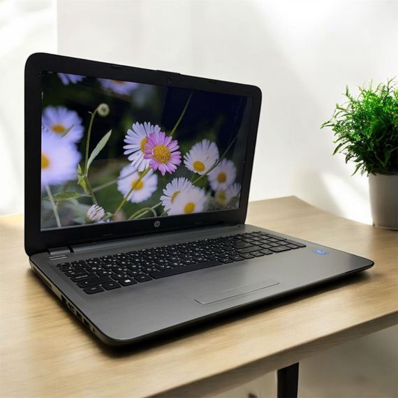 Ноутбук Б-клас HP 15-ay087ur / 15.6" (1366x768) TN / Intel Pentium N3710 (4 ядра по 1.6 - 2.56 GHz) / 4 GB DDR3 / 500 GB HDD / Intel HD Graphics / WebCam / Акб не працює б/в | Зображення 3