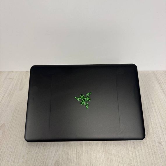 Ігровий ноутбук Razer Blade 14 RZ09-0195 / 14" (1920x1080) IPS / Intel Core i7-7700HQ (4 (8) ядра по 2.8 - 3.8 GHz) / 16 GB DDR4 / 256 GB SSD NVMe / nVidia GeForce GTX 1060, 6 GB GDDR5, 192-bit / WebCam б/в | Зображення 6