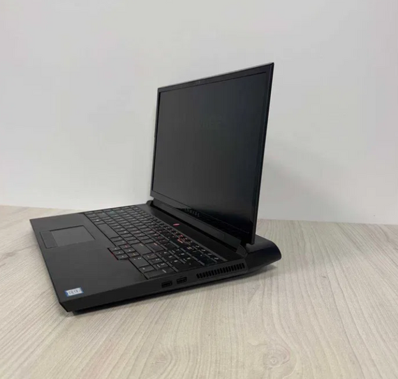 Ноутбук Dell Alienware Area 51m 17.3" 144Hz i7-9700K 32GB SSD 512GB RTX 2070 Б/В | Зображення 4