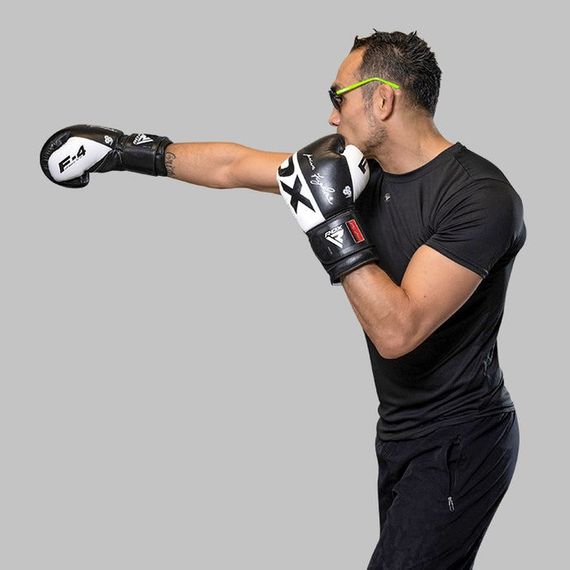 Боксерські рукавиці RDX F4 Boxing Sparring Gloves Hook&amp;Loop WHITE/BLACK 12 унцій (капа у комплекті) | Зображення 4