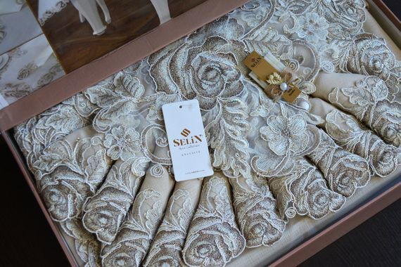 Льняная скатерть с ранером Selin Pelin Set 160×350+12 салфеток бежевая | Зображення 2