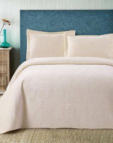 Покрывало(240х260см) с наволочками (50х70см) Toskana Krem Велюр