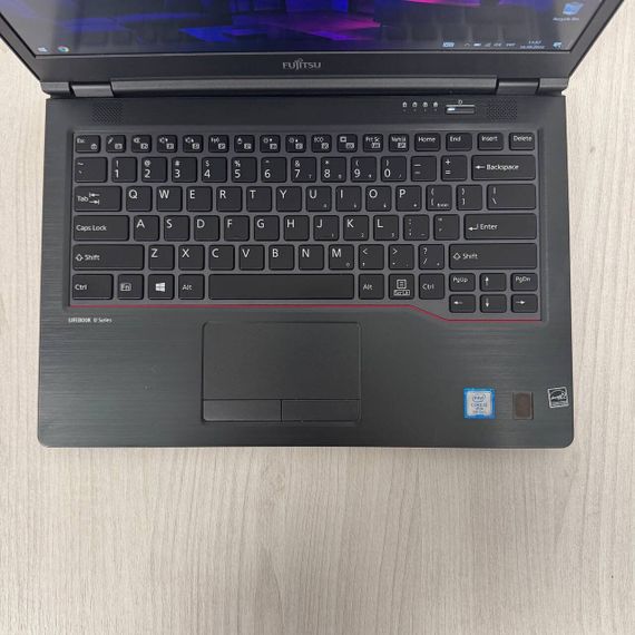 Ноутбук Fujitsu LifeBook U749 / 14" (1920x1080) IPS / Intel Core i5-8365U (4 (8) ядра по 1.6 - 4.1 GHz) / 8 GB DDR4 / 256 GB SSD NVMe / Intel UHD Graphics 620 / WebCam б/в | Зображення 6