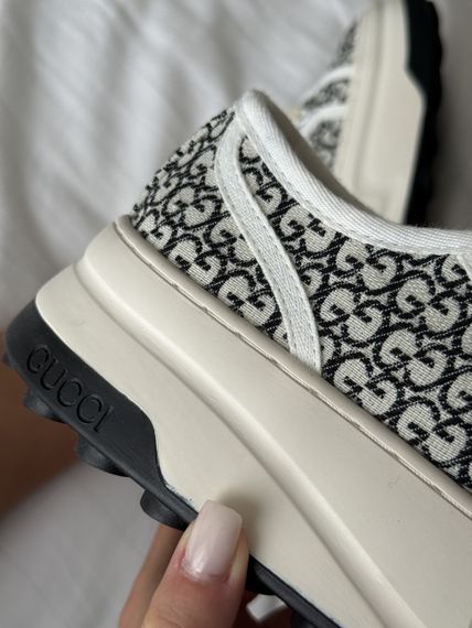 Кросівки жіночі білі New Gu4i  весна / осінь 2461 | Зображення 2