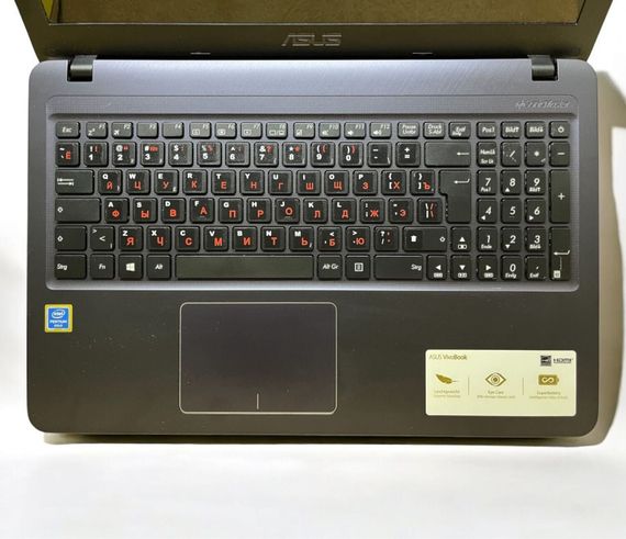 Ноутбук Asus F543U / 15.6" (1366х768) TN / Intel Pentium Gold 4415U (2 (4) ядра по 2.3 GHz) / 4 GB DDR4 / 120 GB SSD / Intel HD Graphics 610 / WebCam б/в | Зображення 2