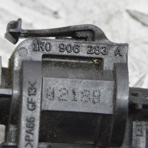 Клапан управління EGR Audi A3 A4 A5 A6 A7 A8 Клапан рециркуляції відпрацьованих газів Ауді а3 а4 а5 а6 1K0906283A | Зображення 2
