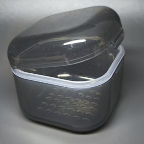 Бокс для дезинфекции фрез (квадратный, черный) 80 х 80 х 70 мм