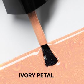 Лак для ногтей «СуперСтейкость» Avon |  оттенок Ivory Petal (Слоновая кость) | 10 мл