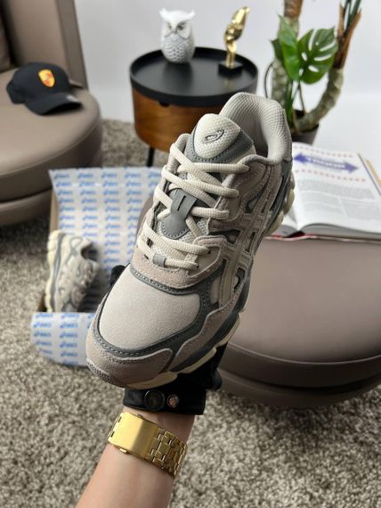 Чоловічі кросівки ASICS Gel-NYC Beige Grey весна / осінь A3497 44 28 | Зображення 3