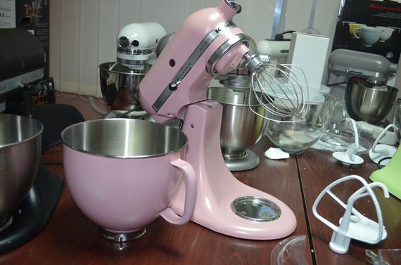 Планетарный миксер KitchenAid 5KSM150 ARTISAN, 4.83 л, розовый + розовая чаша | Зображення 6