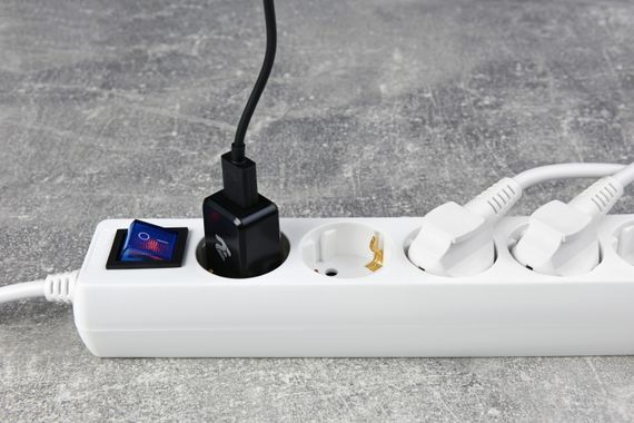 Сетевой фильтр 2Е 5XSchuko с выключателем, 3G*1.0мм, 3м, white (2E-U05ESM3W) | Зображення 5