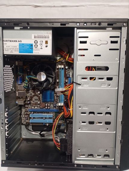ПК Б-клас GameMax Tower / Intel Core 2 Quad Q8300 (4 ядра по 2.5 GHz) / 8 GB DDR3 / 250 GB HDD / Intel HD GMA X4500 / 400W б/в | Зображення 4
