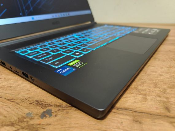 Игровой ноутбук MSI Stealth 15M A11UEKV / 15.6" (1920x1080) IPS / Intel Core i7-11375H (4 (8) ядра по 3.0 - 5.0 GHz) / 16 GB DDR4 / 512 GB SSD / nVidia GeForce RTX 3060, 6 GB GDDR6, 192-bit / WebCam / Windows 10 Home б/у | Зображення 4