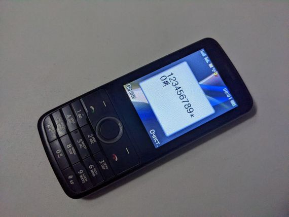 Мобільний телефон Bravis major black бу. | Зображення 2