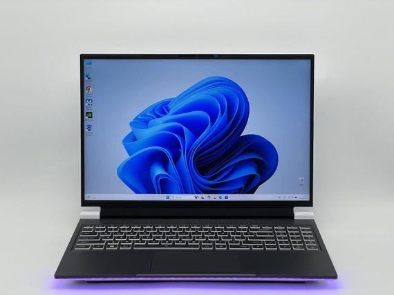 Игровой ноутбук Eluktronics PROMETHEUS XVI G2 / 16" (2560x1600) IPS / Intel Core i7-13700HX (16 (24) ядер по 2.1 - 5.0 GHz) / 32 GB DDR5 / 2048 GB SSD / nVidia GeForce RTX 4080, 12 GB GDDR6, 192-bit / WebCam б/у | Зображення 1