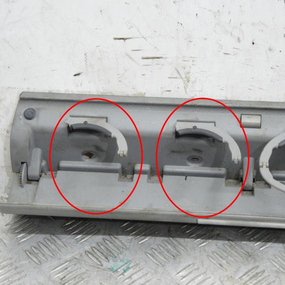 Підсклянник (дефект) Volkswagen Transporter T4 1990-2003 підстаканник Фольксваген Транспортер т4 7D0858601 | Зображення 2