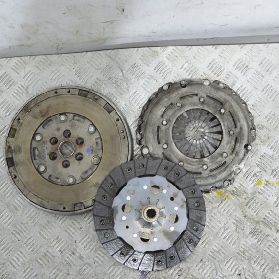Комплект зчеплення 1.5 BlueHDI Citroen C-Elysee C4 C3 Berlingo маховик демпфер Сітроен Берлінго с3 с4 C172536