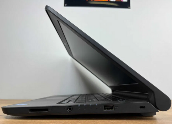 Ультрабук Dell Latitude 3350 / 13.3" TN / Intel Core i3-5005U (2(4) ядра по 2 GHz) / 8GB DDR3 / 128GB SSD / HD Graphics 5500 / WebCam / Win 10 PRO Lic б/в | Зображення 6