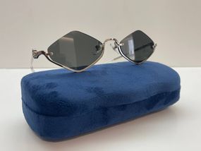Сонцезахисні окуляри Gucci GG16043