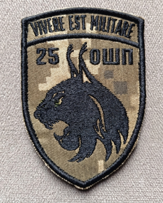 Шеврон 25 ОШП Vivere Est Militare (піксель)