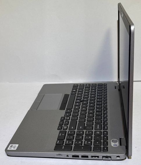 Мобільна робоча станція Dell Precision 3550 / 15,6" (1366x768) TN / Intel Core i7-10610U (4 (8) ядра по 1,8 - 4,9 ГГц) / 16 ГБ DDR4 / 256 ГБ SSD / nVidia Quadro P520, 2 ГБ GDDR5, 64-біт / WebCam б/в | Зображення 4