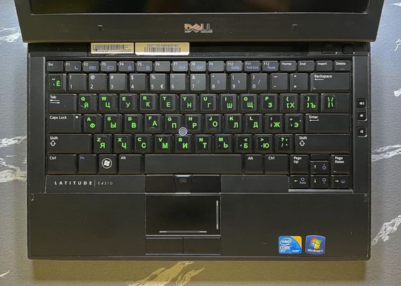 Ноутбук Б-класс Dell Latitude E4310 / 13.3" (1366x768) TN / Intel Core i5-520M (2 (4) ядра по 2.4 - 2.93 GHz) / 4 GB DDR3 / 250 GB HDD / Intel HD Graphics / WebCam б/у | Зображення 3