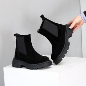 Зручні базові чорні зимові черевики челсі з еластичною вставкою