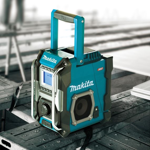 Радіоприймач акумуляторний Makita MR001GZ (XGT, LXT, CXT, FM/AM, 2 x 5 Вт, без акумуляторів та зарядного пристрою) | Зображення 7