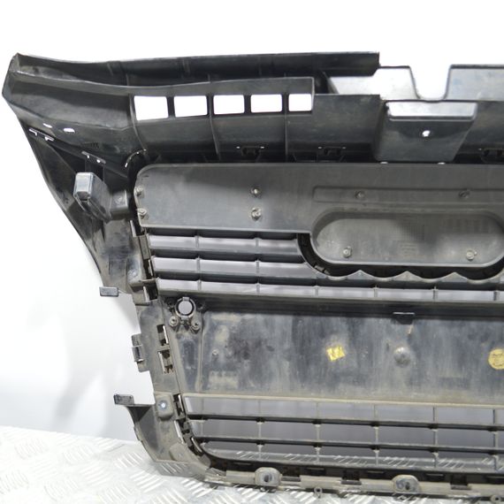 Решітка радіатора Audi A3 8P 2008-2012 рестайлінг Решітка переднього бампера Ауді а3 8р 8P0853037 | Зображення 7