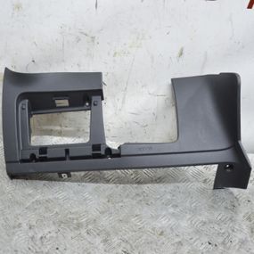 Декоративна накладка панелі торпедо Volkswagen Golf VII 2012-2020 Захист торпедо Фольксваген Гольф 5G1858367