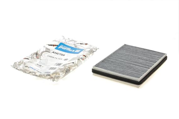 Фільтр салону BMW 7 E65 E66 E67 02-08 вугільний  AHC709