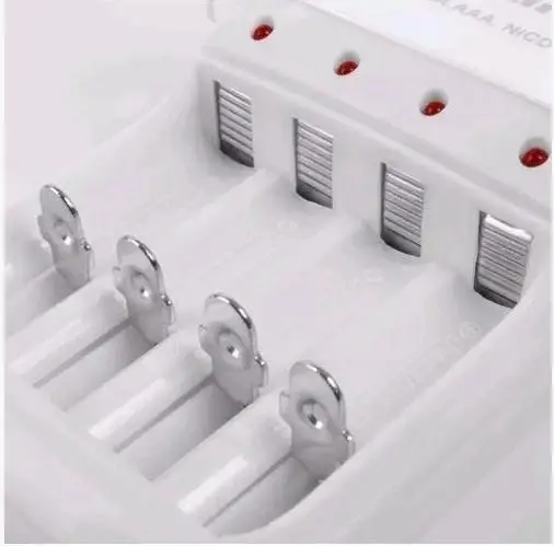 Зарядний пристрій Jiabao Digital Charger JB-212 100 мА/4 з ААА акумуляторами | Зображення 2