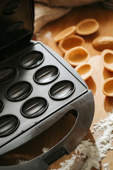 Горішниця електрична Adler AD 3071 чорна для приготування горішків з начинкою | Зображення 7