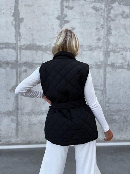 Женская стеганая жилетка с поясом NA1038 цвет черный, размер 42/44 | Зображення 2