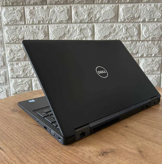 Ноутбук Dell Latitude 5580 HD i7 7600U 8GB HDD 500GB Nvidia 930MX Б/В | Зображення 4