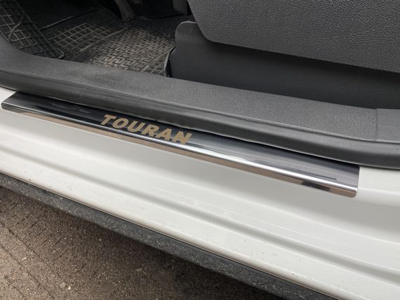 Накладки на пороги Carmos (4 шт, нерж) для Volkswagen Touran 2010-2015 гг | Зображення 4