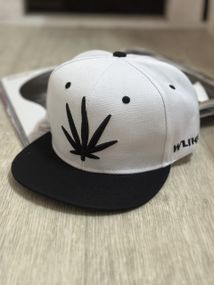 Кепка снепбек (Snapback) лист конопли Бело-черный  56-61р  (9077)