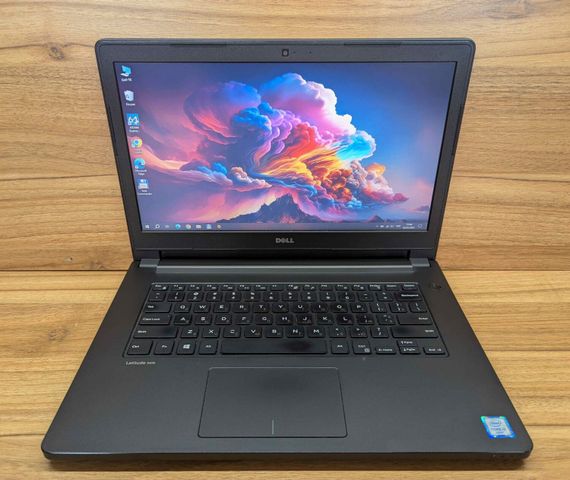 Ноутбук Dell Latitude 3470 / 14" (1366x768) TN / Intel Core i3-6100U (2 (4) ядра по 2.3 GHz) / 8 GB DDR3 / 240 GB SSD / Intel HD Graphics 520 / WebCam / VGA / Windows 10 б/у | Зображення 1