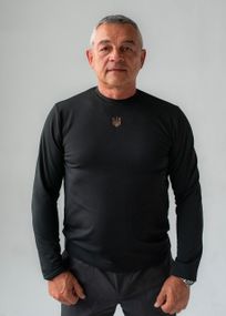 Утеплений лонгслів з вишитим золотим тризубом/гербом з довгим рукавом (чорний)