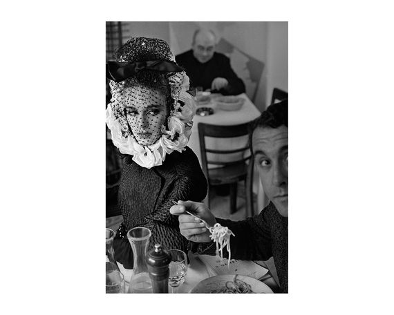 Книжка з fashion фотографії Frank Horvat : Please Don't Smile альбоми відомих фотографів Франк Хорват | Зображення 5