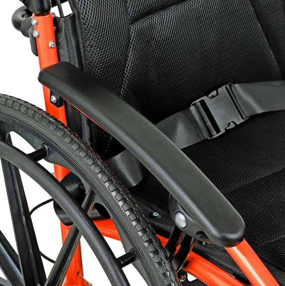 Крісло-каталка Vera Medical з ручними гальмами для людей з обмеженими можливостями вагою до 120 кг (VRM-009) | Зображення 7