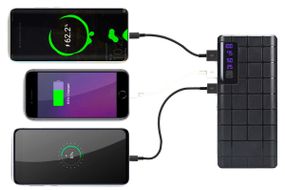 Повербанк MOBILE POWER QL-268 UNIVERSAL чорний 20000 mAh POWERBANK LCD з ліхтариком UNIVERSAL 100% HIGH SPEED 3xUSB 2.1A Польща!
