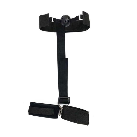 Кляп з пластиковою кулею та наручниками Art of Sex – Handcuffed Gag, чорний Sex Aura | Зображення 2